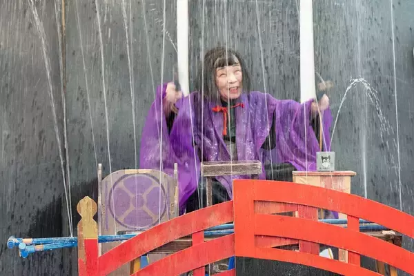 部屋数6室"山口のボロ旅館"を90室にした…客が泣き笑いする｢81歳大女将｣のバレバレな手品ショーの正体