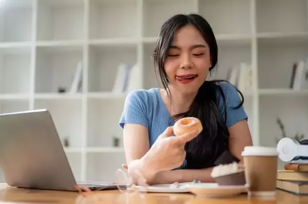 「茶碗一杯の白米の糖質は角砂糖17.8個分…医師｢世の中に出回っている理想の献立では糖質過多になる｣【2026年2月BEST】」の画像