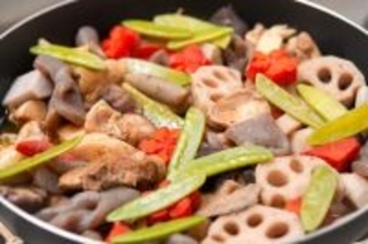 ｢九州の田舎ほんとにコレ｣食事は女が作るべきという"圧"をリアルに描く｢じゃあつく｣に滲む｢さす九｣問題