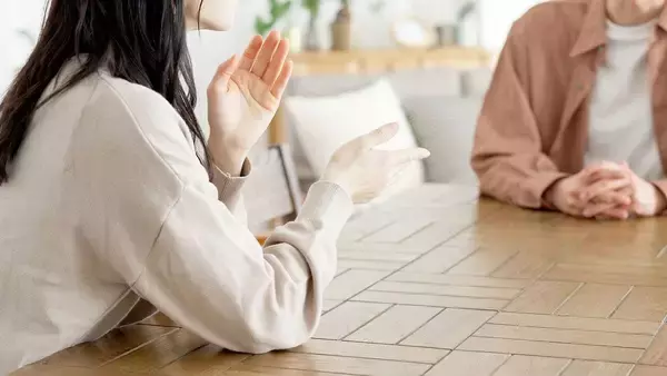 「非正規女性は｢見えている地雷｣ではない…時給1400円の保育士(34)がハイスぺ男性と結ばれた"決定的な理由"」の画像