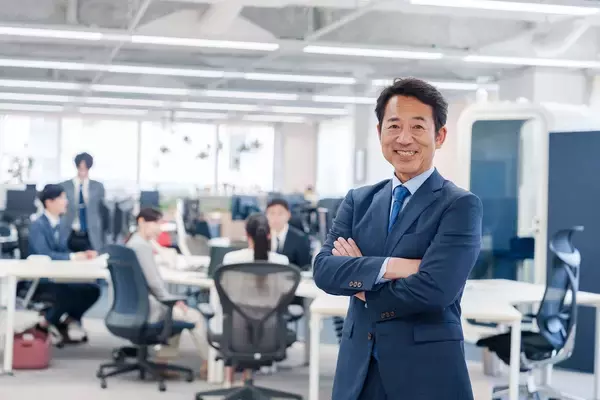 そりゃ45歳から年収格差が広がるわ…大企業の中高年で｢年収が上がる人｣が選んでいる意外な転職先