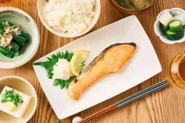 「若くしてヨボヨボになる人と何が違うのか…89歳の現役医師｢イキイキした100歳が"食べているものの特徴"｣」の画像