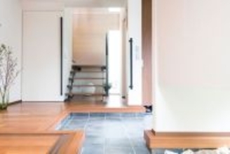 学習は子ども部屋だけじゃない…子どもの学力が伸びる家の親が玄関やトイレに"仕込んでいるモノ"