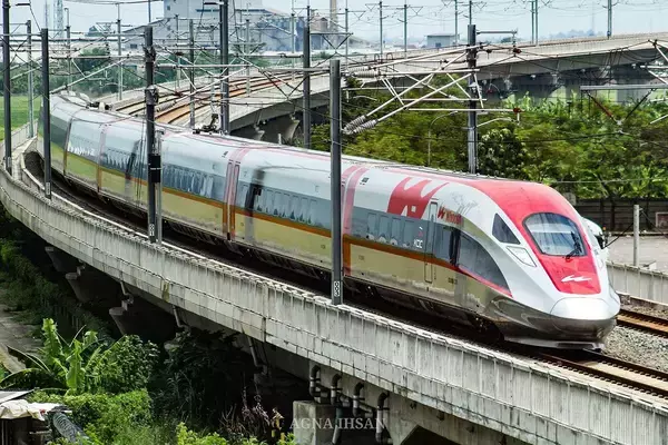 「｢日本の新幹線｣が選ばれなくてよかった…習近平と組み､赤字を止められないインドネシア新幹線のジレンマ」の画像