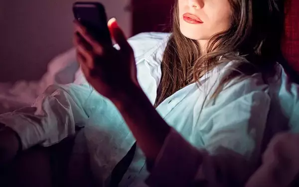 「Facebookで仕事に応募しただけなのに…元公務員34歳女性が｢日本人男性を狙った特殊詐欺｣の実行役になるまで」の画像