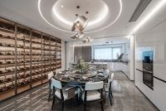 フォアグラでもトリュフでもない…富裕層のホムパで500万円ワインの隣に並ぶスーパーで300円の"おつまみ"