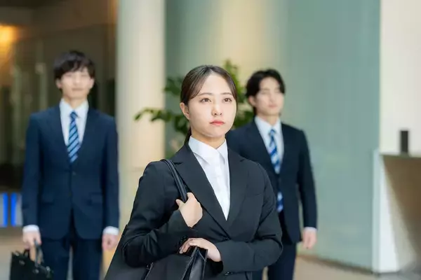 ｢仕事はほとんど“どうでもいいこと”である｣出口治明77歳が社会人1年目に伝えたい“人生の超重要事項”