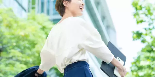 メールチェックでもタスク確認でもない…朝の通勤電車で脳を｢仕事モード｣に切り替える"1分習慣"