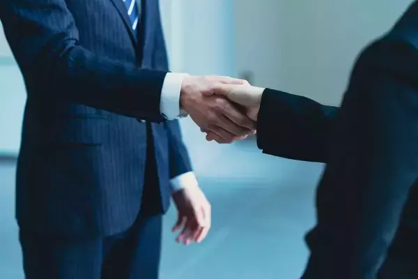 「こんな人は48歳前後に｢幸福度のどん底｣がくる…30万人追跡調査でわかった"人生の谷"が深い人の意外な共通点」の画像