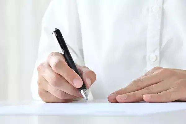 「普通の高齢者がいつのまにか｢ゴミ屋敷の住人｣に…老後のひとり暮らしを破綻させる"危険な口癖"」の画像