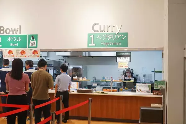 「自動車でもバイクでもない…スズキの｢本格カレー｣が2日で5000食を売りJAL機内食にまでなった切実事情」の画像
