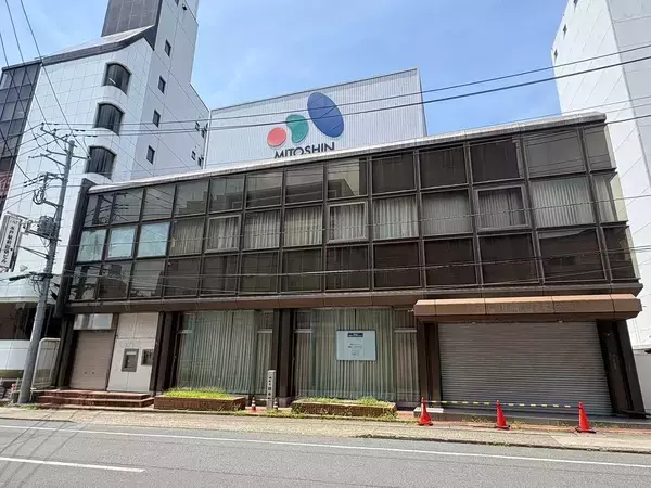 「駅前一等地は駐車場､10億円かけた風俗店は再び廃墟に…50年守った県内人口1位から転落した"水戸の異変"」の画像