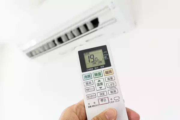 帰宅後の真夏の家の熱気をガンガン冷やさなくてもいい…荻原博子も実践｢エアコン代を浮かせる驚きの方法｣