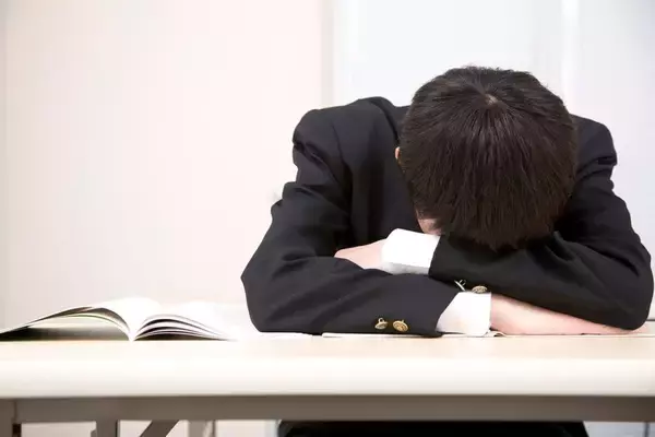 ｢今日はちゃんとやるのよ｣は子を追い込む…塾講師が見た｢志望校に合格した子の親が続けた"朝5秒"の習慣｣