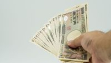 息子に投じた教育費2000万円ローンが終わらない…年金生活67歳父が朝から晩まで働き毎月返し続ける残酷な額