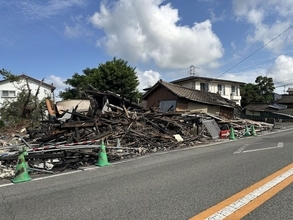 35℃の炎天下､裸同然で過ごす高齢者…熊本の｢真夏の被災地｣でエアコンの効く家にいられない"切実な胸の内"