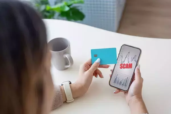 「｢詐欺広告｣を一発で見抜く方法がある…金融犯罪対策のプロが｢ここを見て｣と断言する安全な広告の証拠」の画像