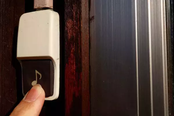 「｢手を繋いでくれんかね｣すがる認知症の老母に｢それだけはできない｣と答えた50代娘の幼い頃の悲しいトラウマ」の画像