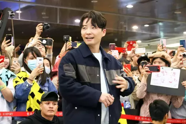 星野源､米津玄師に匹敵する強さ…音楽評論家が｢AIにとって最後の敵｣と絶賛する97年生まれのアーティスト