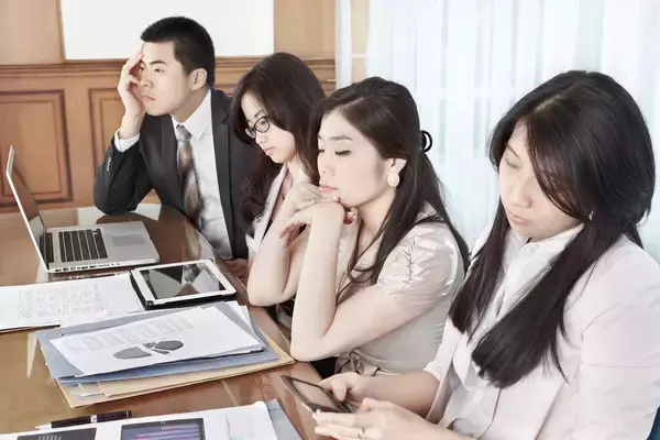 ｢何かアイデアは?｣と聞くのは三流､では一流は…お通夜のような会議が生き返る"最初のひと言"