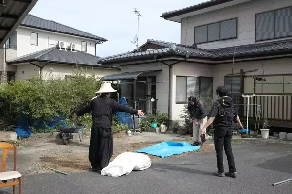 「軒先に｢おうち｣ができた…最速1時間､全額寄付で完成する｢1棟50万円｣の簡易住宅が熊本地震で大活躍のワケ」の画像