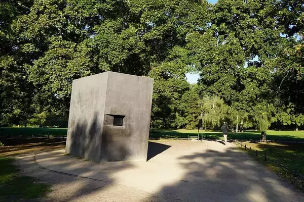 「互いに｢恥を知れ｣と罵り合う…ホロコースト追悼の日のベルリンで露呈した"決定的な分断"」の画像