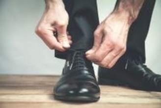 ｢ビジネスマンの革靴離れ｣が止まらない…｢痛いし疲れる履物｣を脱いだ大人たちが代わりに履き始めたもの