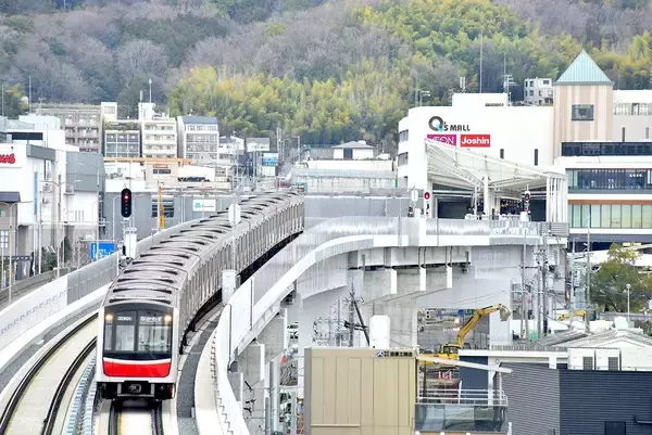「高島屋も大型スーパーもあるのに人が来ない…繁華街まで｢20分｣と｢40分｣で明暗が分かれたニュータウンの名前」の画像