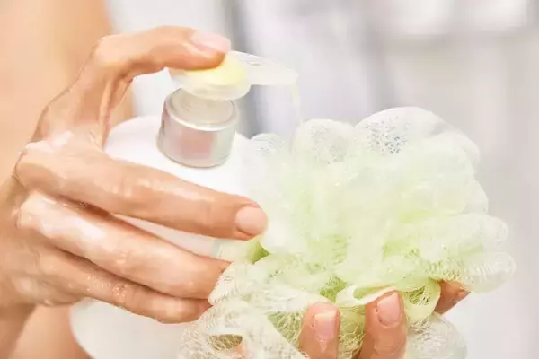 「｢疲れたからシャワーで済ませる｣は一番損…医師が｢寝る前にここだけは温めて｣と断言する体の部位【2026年1月BEST】」の画像