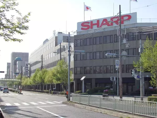 シャープは政府､日銀の犠牲者だ…｢世界の亀山モデル｣で過去最高の売上高３兆円企業があっさり崩壊したワケ