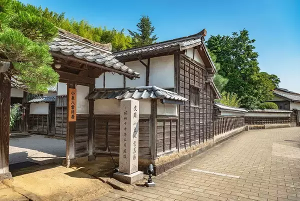 「セツとの結婚後も｢ご飯｣派にはなれず…武家屋敷に引っ越したハーンが妻に毎朝求めたパンと｢飲み物2種｣」の画像