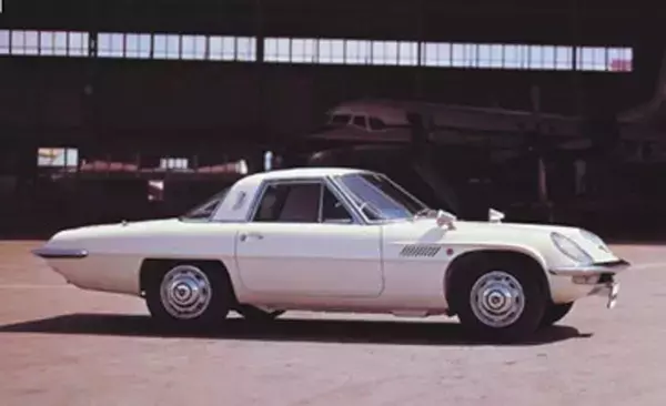 「｢ものづくりニッポン｣の実力を世界に知らしめた…旧車マニアが絶賛する｢希少すぎるマツダの名車｣の名前」の画像