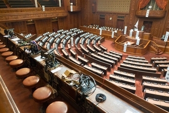 テレビ中継で｢居眠り姿｣を晒しているのに…国会議員が｢修学旅行生の案内｣は絶対におろそかにしない理由