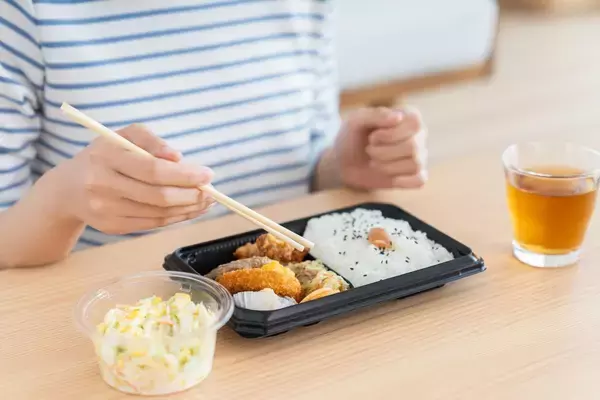 ｢温めますか｣にハイと答えてはいけない…内科医が｢冷めたコンビニ弁当のほうが血糖値にいい｣と断言する理由