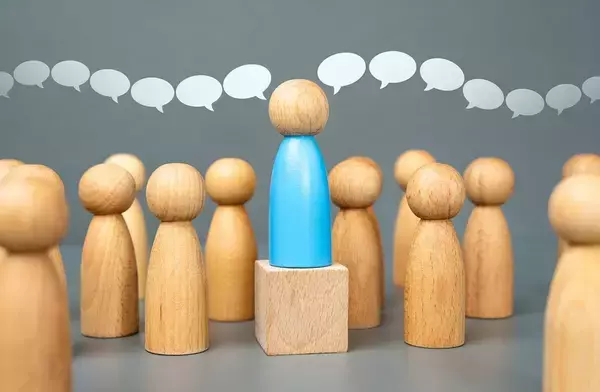 「｢安倍さんが撃たれたかもしれない｣｢え? え?｣安倍元首相銃撃事件に居合わせたベテラン記者が見た衝撃の光景」の画像