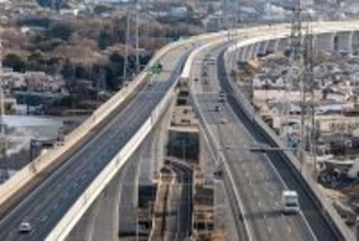 日本の高速道路はもうボロボロ…NEXCO3社がせっせと高速料金を徴収し続ける｢やむを得ない｣事情