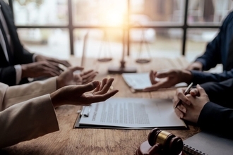 母はストレスで死に､親族とは絶縁状態へ…父の遺産をめぐる家族会議が"骨肉の争い"に発展したワケ