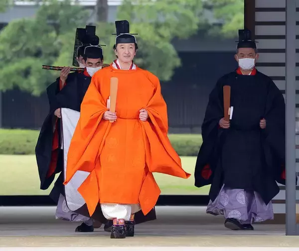 「参賀デビューの悠仁さまに素直に手を振れない…島田裕巳｢今の皇室典範では秋篠宮さまも悠仁さまも苦しむ｣」の画像