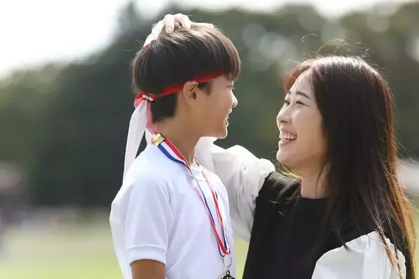 「｢家庭でも化粧を忘れるな｣猛烈会社員×専業主婦時代に企業研修で使われた｢夫の飼育法20カ条｣衝撃の中身」の画像