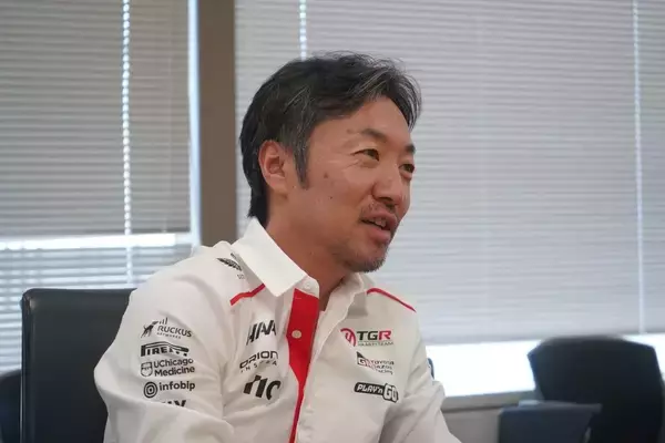 「豊田章男から｢諦めた夢｣を託された…数学偏差値35→世界で11人だけの｢F1チーム代表｣になった日本人の正体」の画像