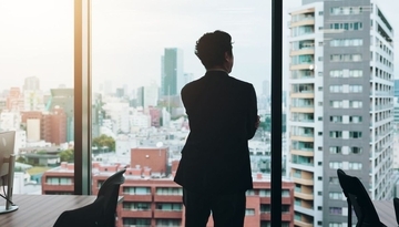 若手の成果を喜べない→｢俺のおかげ｣と猛アピール…職場で敬遠される中年男性が口に出せない"4文字の本音"