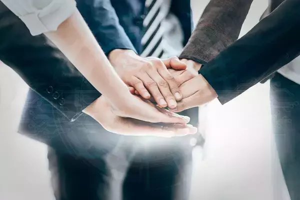 「誰もがうらやむ大企業に転職も早々にパニック発作が…心理学者が見た｢学閥｣｢アットホーム｣という落とし穴」の画像