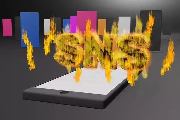 「｢たかが立ちション｣で会社をクビになり自己破産…一物を晒した50代男性を待っていた"ネット私刑"の地獄」の画像