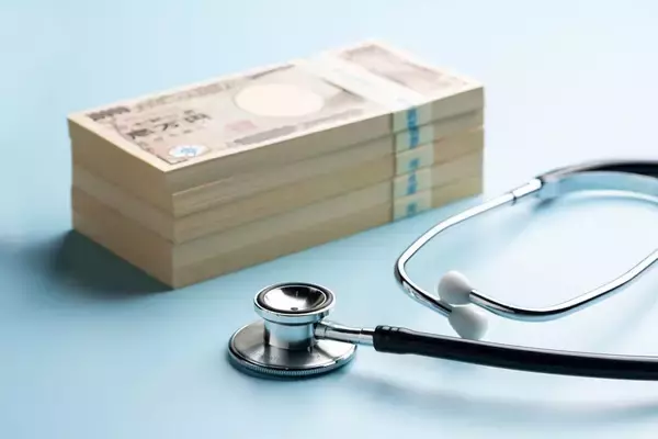 医師｢年収3000万円はザラです｣…医療費は急増､病院は7割赤字なのに､開業医はなぜ高給なのか