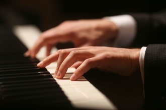 ｢開成→東大卒ピアニスト｣がNYを熱狂させた…聖地カーネギーホールで｢きらきら星｣を弾く"強心臓"の戦略