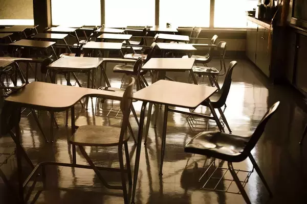 ｢学校の8：00始業は早すぎる｣米国小児科学会が出した子供を睡眠不足から守る"適切な始業時間"