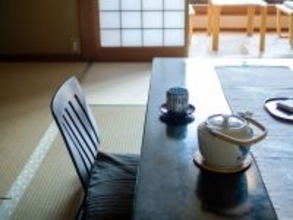 だから温泉旅館にはたいてい置いてある…健康のため､お風呂に向かう前に口に入れたい茶色い食べ物