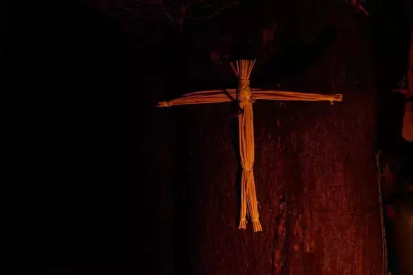 「深夜2時の神社に"クギを打つ音"が響いていた…元神主が目撃した｢丑の刻参り｣を行う女性の悲しい動機」の画像