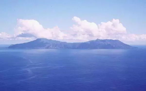 32人の男たちが1人の日本人女性を奪い合い…5年で13人が消えた｢無人島サバイバル｣の悲しい結末