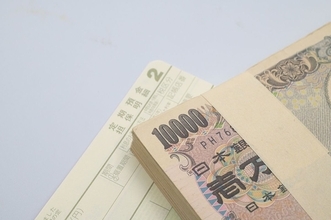 ｢本当のお金持ち｣は"定期預金"に見向きもしない…お金が貯まらない人に共通する｢夏のボーナス｣の使い道